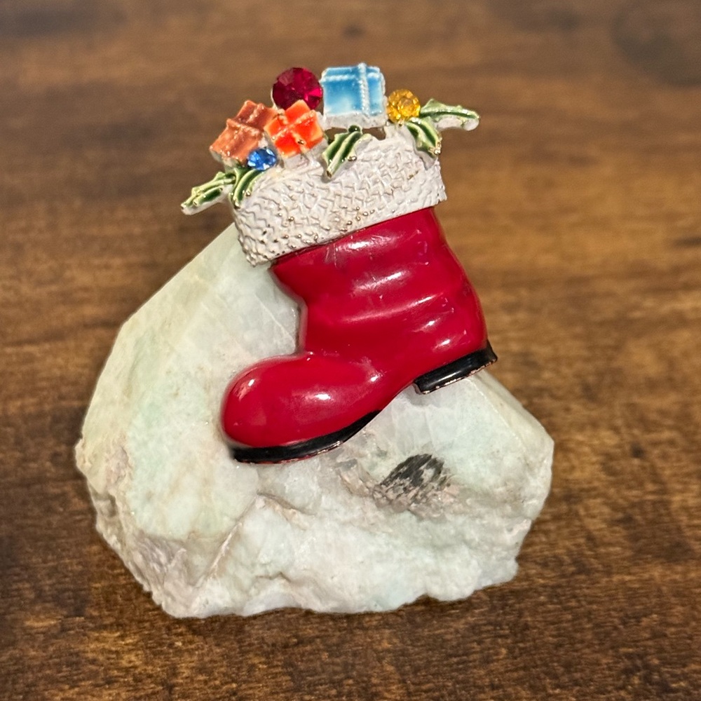 Vintage ART Santa's Boot Brooch